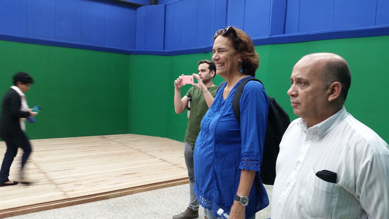 Nueva librería y estudio multipropósito